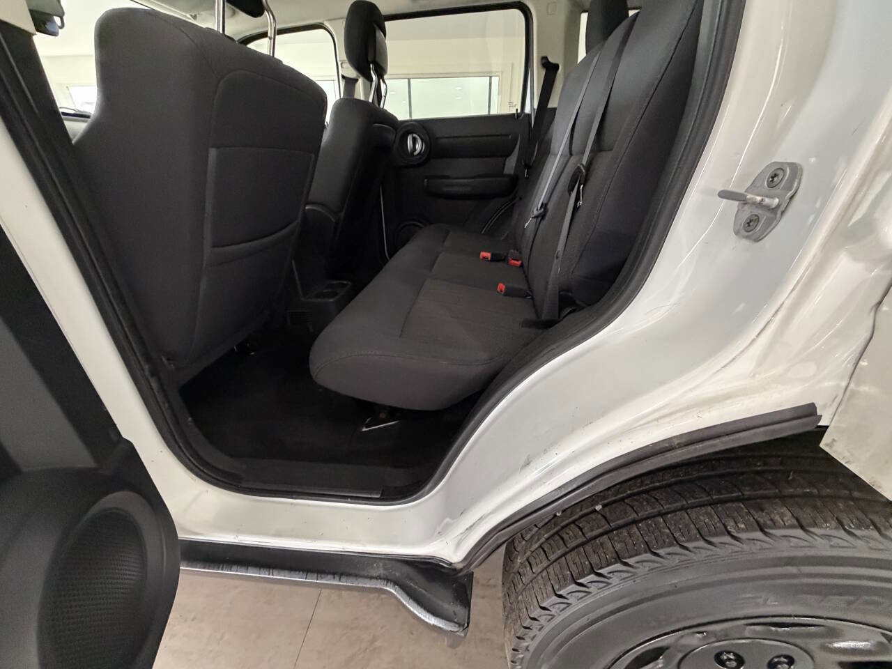 Used 2011 Dodge Nitro SE RWD image 18