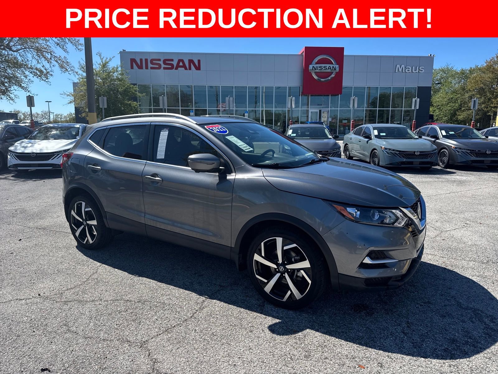 Used 2022 Nissan Rogue Sport SL image 1