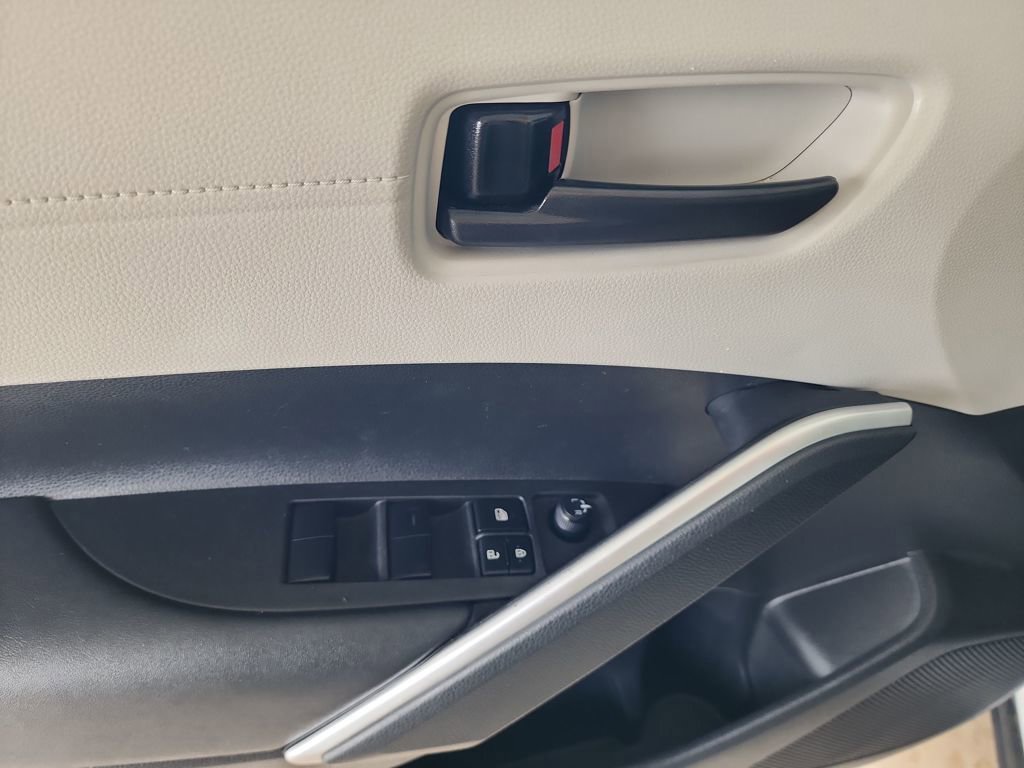 Used 2023 Toyota Corolla Cross LE image 13