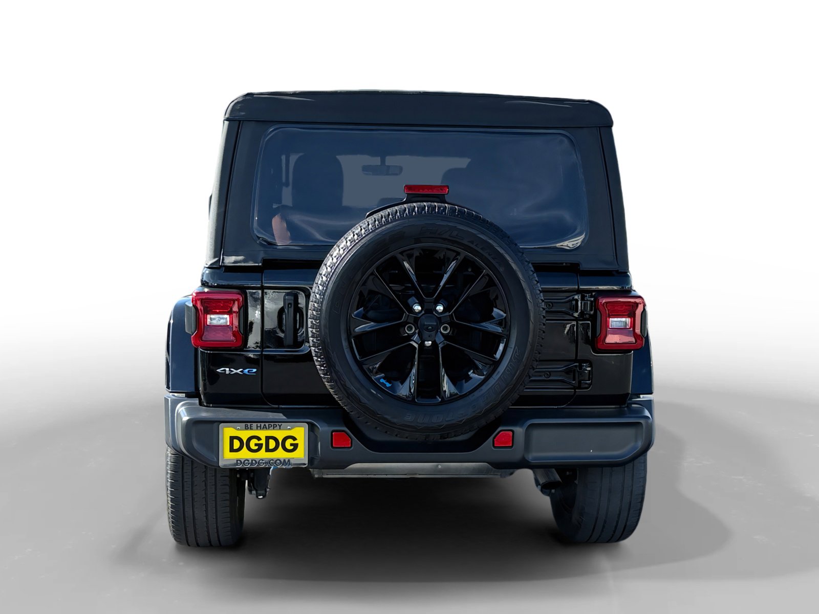 Used 2022 Jeep Wrangler Unlimited Sahara AWD/4WD image 4