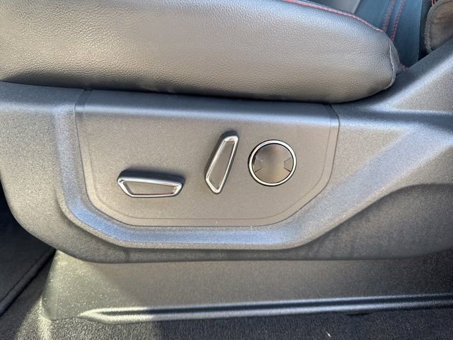 Used 2024 Ford Expedition Limited image 19