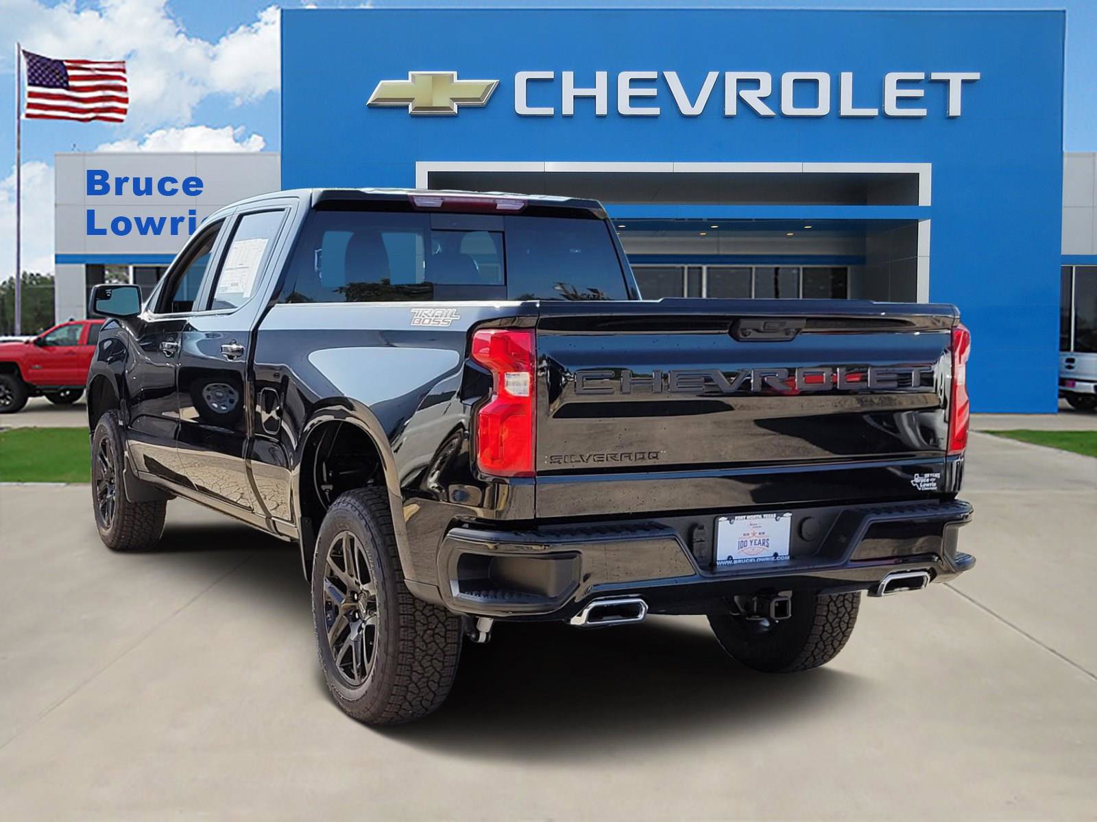 New 2026 Chevrolet Silverado 1500 LT Trail Boss w/ Convenience Package II AWD/4WD image 3