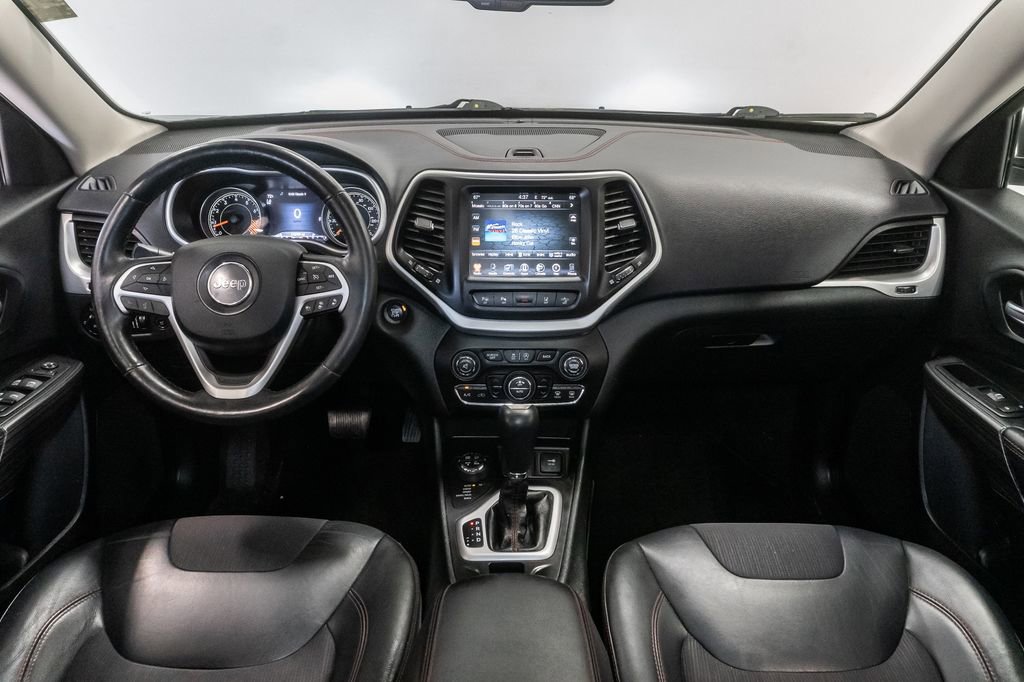 Used 2015 Jeep Cherokee Trailhawk w/ Comfort/Convenience Group AWD/4WD image 28