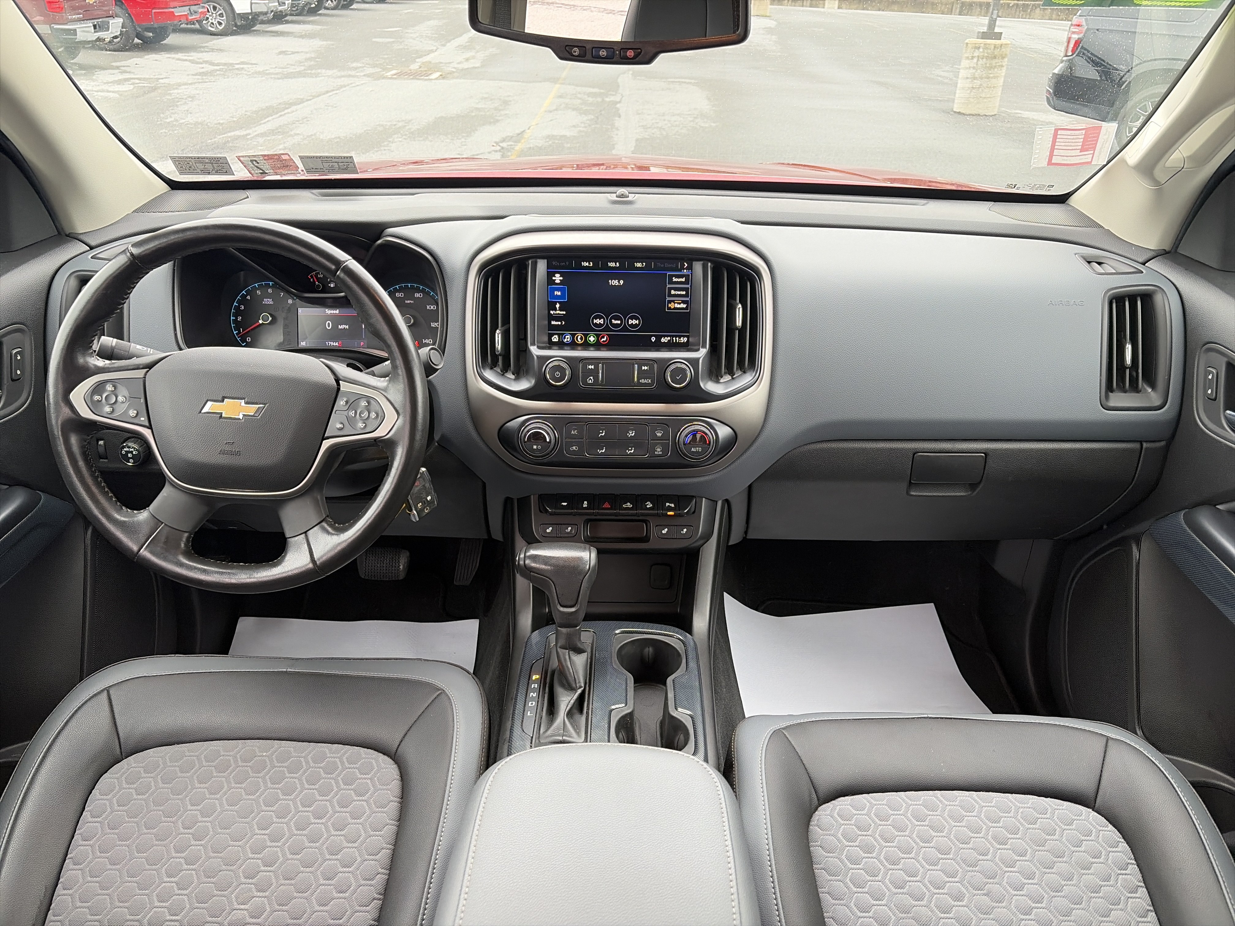 Used 2021 Chevrolet Colorado Z71 AWD/4WD image 7