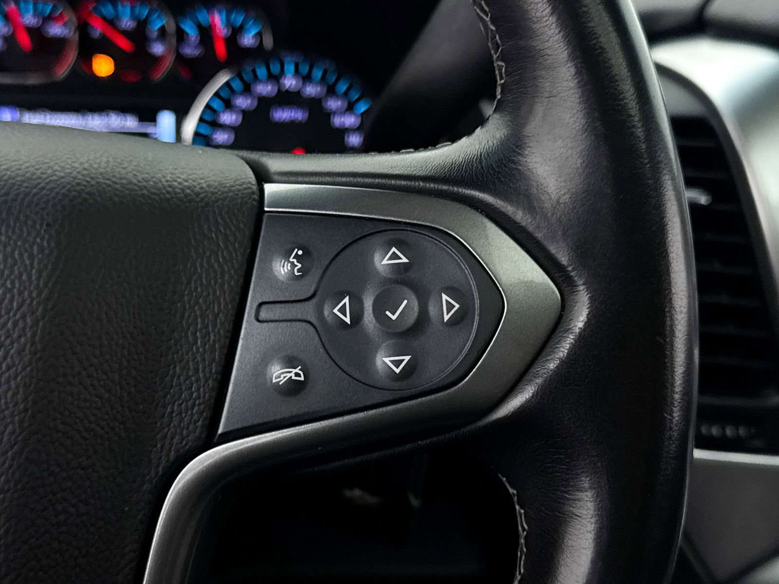 Used 2020 Chevrolet Tahoe LT AWD/4WD image 35