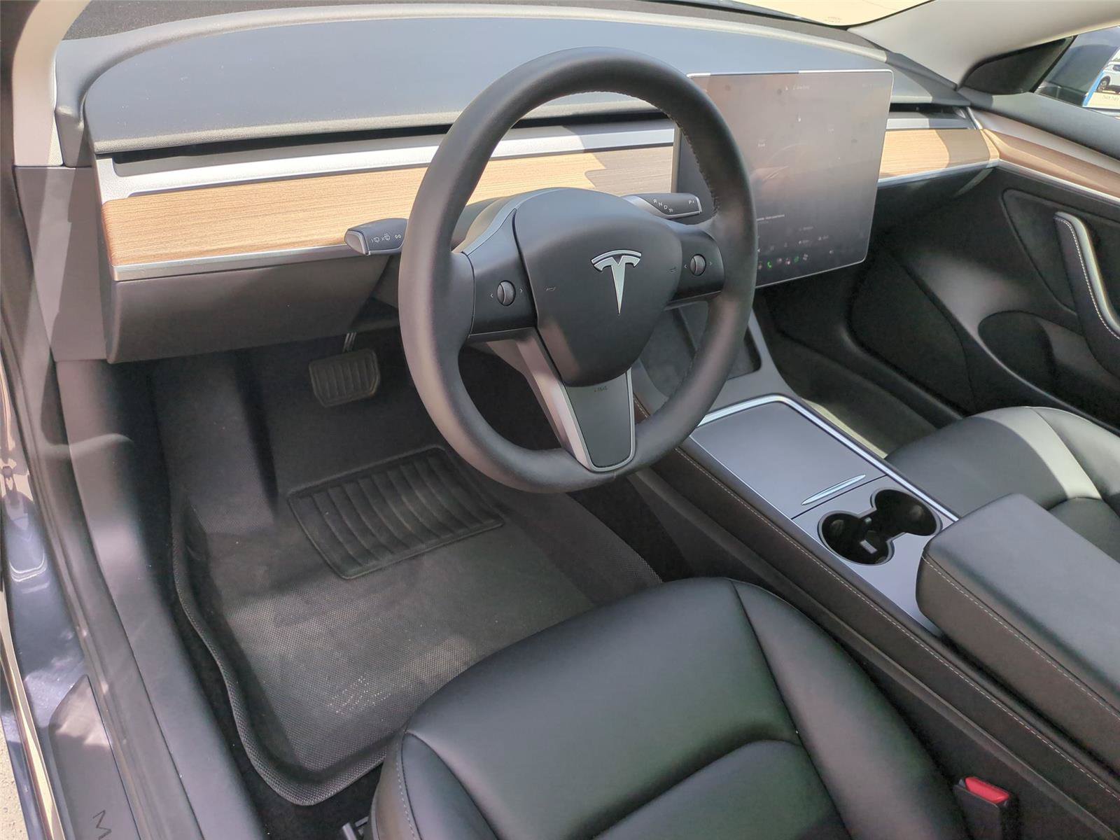 Used 2023 Tesla Model 3 Standard Range RWD image 16