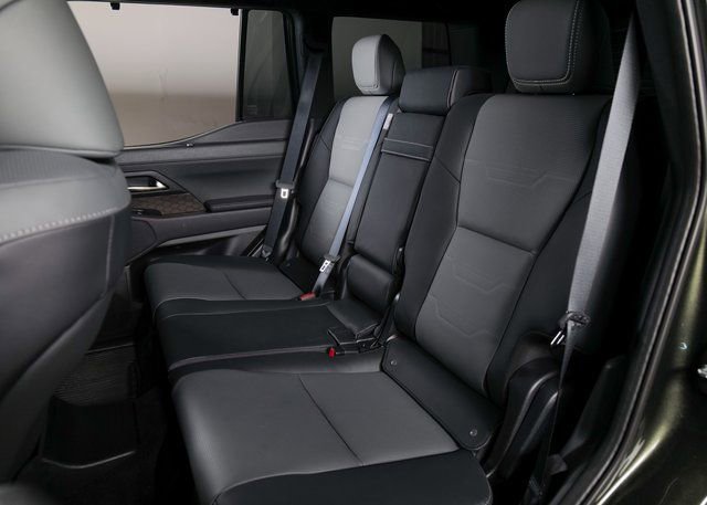 Used 2025 Lexus GX 550 550 Luxury+ w/ Accessory Package (2T) image 5