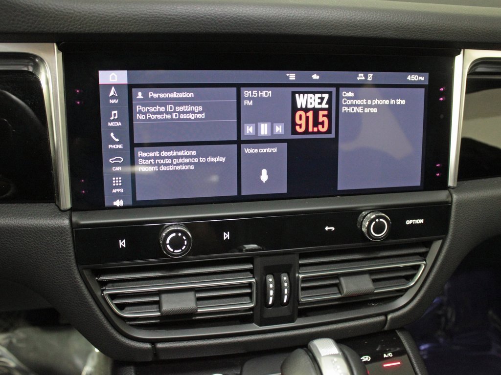 Used 2022 Porsche Macan w/ Premium Package Plus image 26