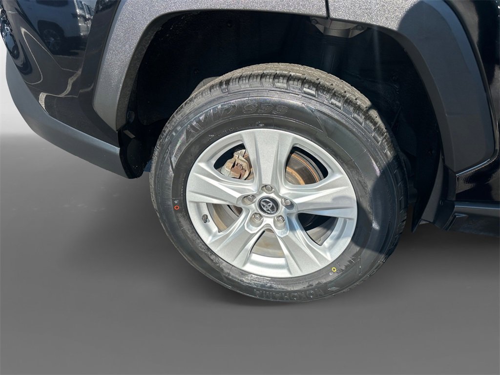 Used 2020 Toyota RAV4 XLE image 10