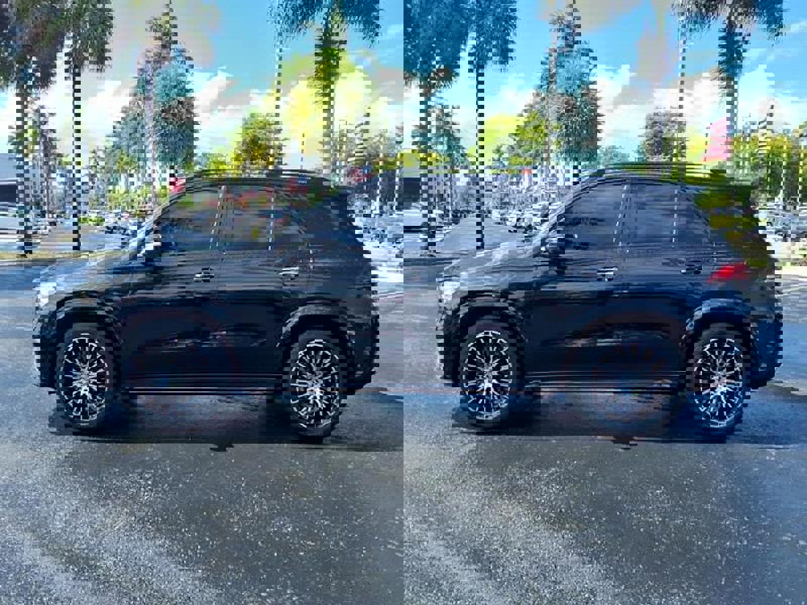 Used 2021 Mercedes-Benz GLE 450 4MATIC image 4