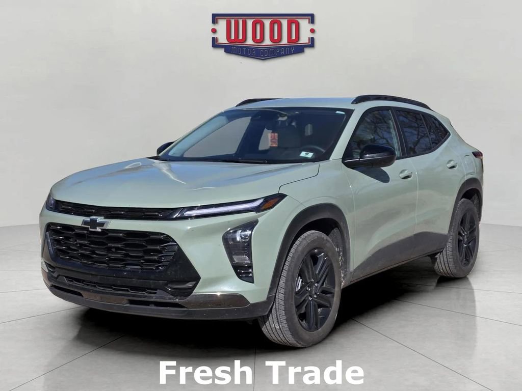 Used 2025 Chevrolet Trax ACTIV w/ Driver Confidence Package image 3