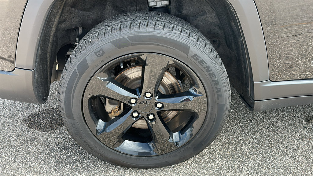 Used 2022 Jeep Grand Cherokee L Laredo AWD/4WD image 9
