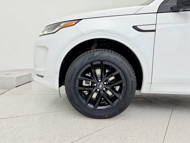 Certified 2025 Land Rover Discovery Sport S image 30