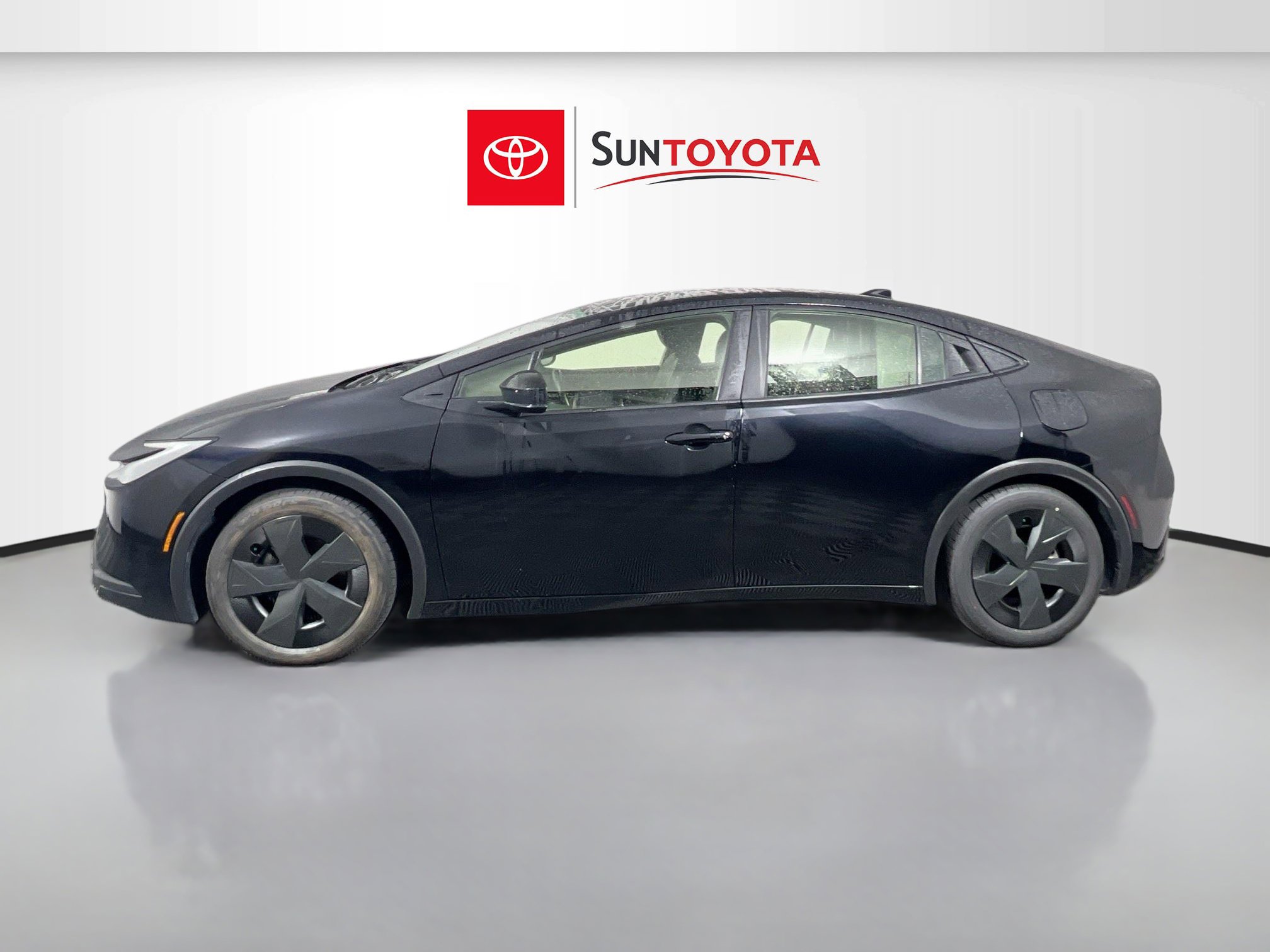 Used 2023 Toyota Prius LE image 7