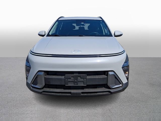 Used 2024 Hyundai Kona SEL AWD/4WD image 2