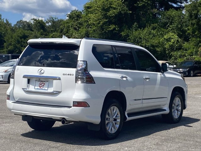 Used 2019 Lexus GX 460 AWD/4WD image 3