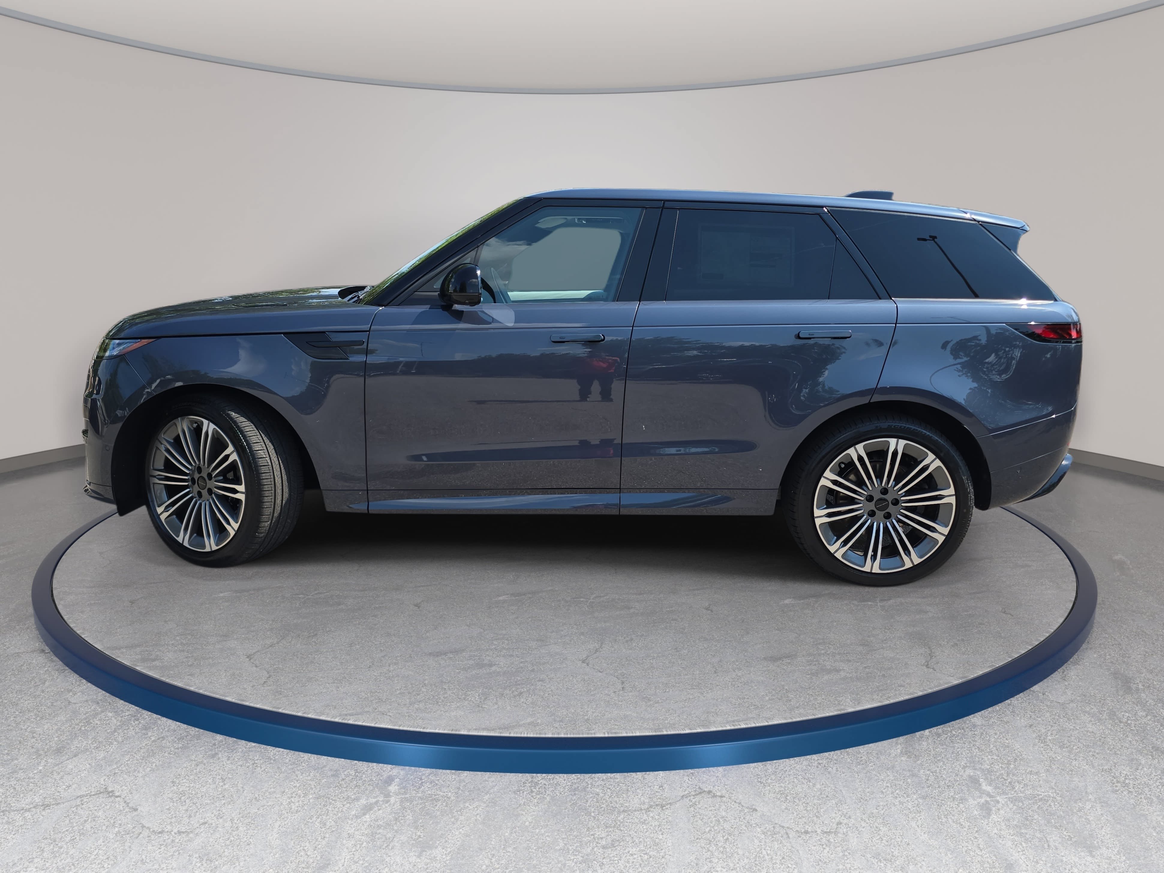 New 2026 Land Rover Range Rover Sport Dynamic SE AWD/4WD image 8