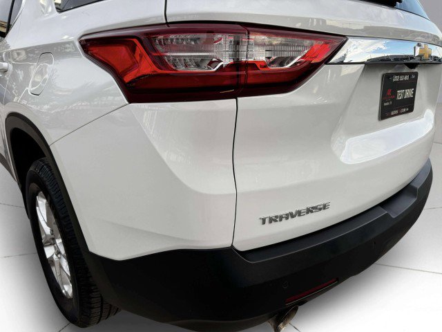 Used 2020 Chevrolet Traverse LT FWD image 16