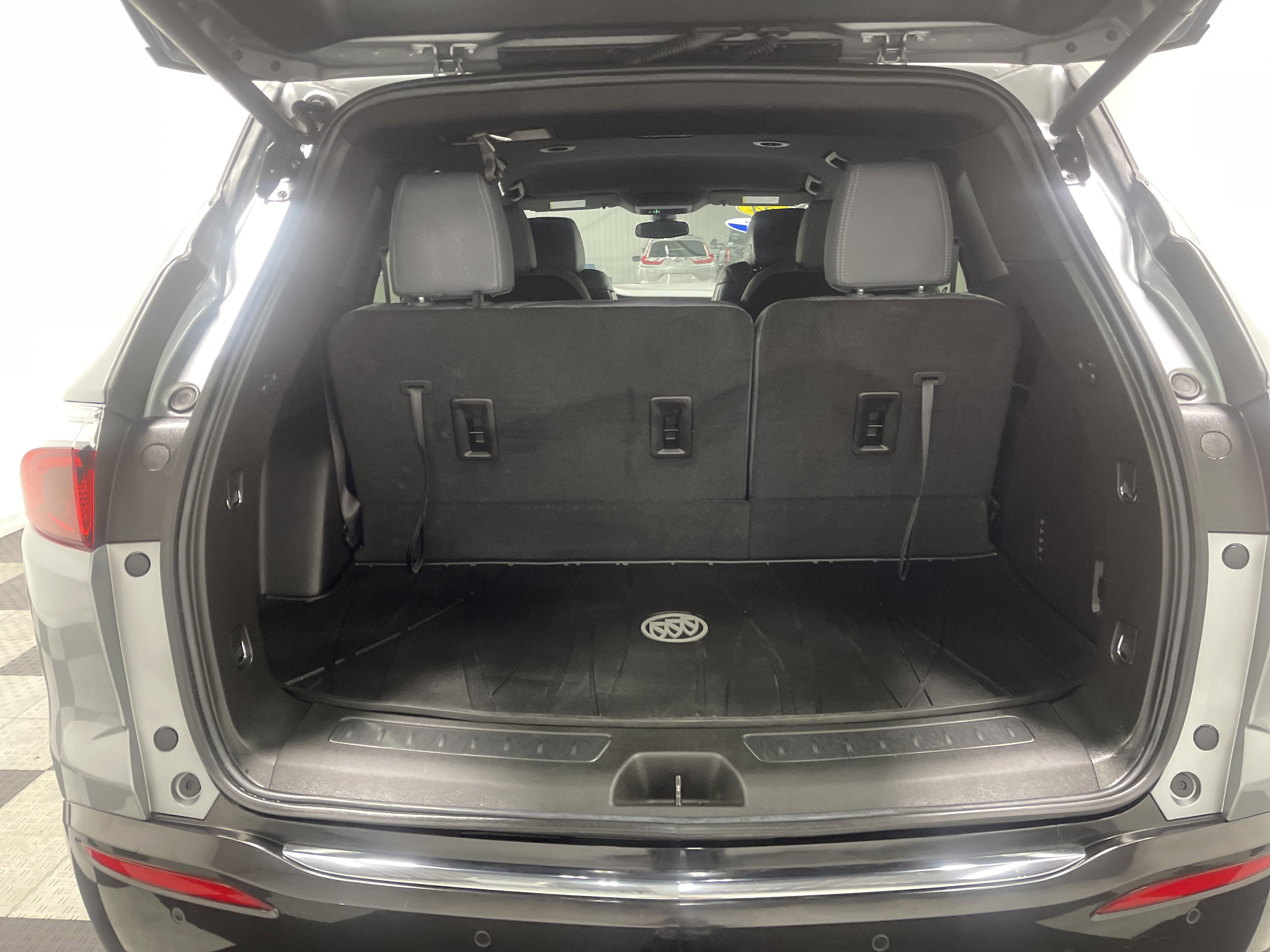 Used 2024 Buick Enclave Essence w/ Sport Touring Edition image 18