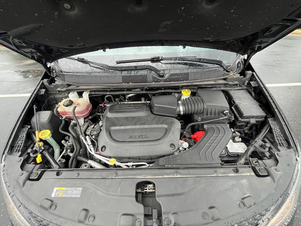 Used 2020 Chrysler Pacifica Touring-L AWD/4WD image 28