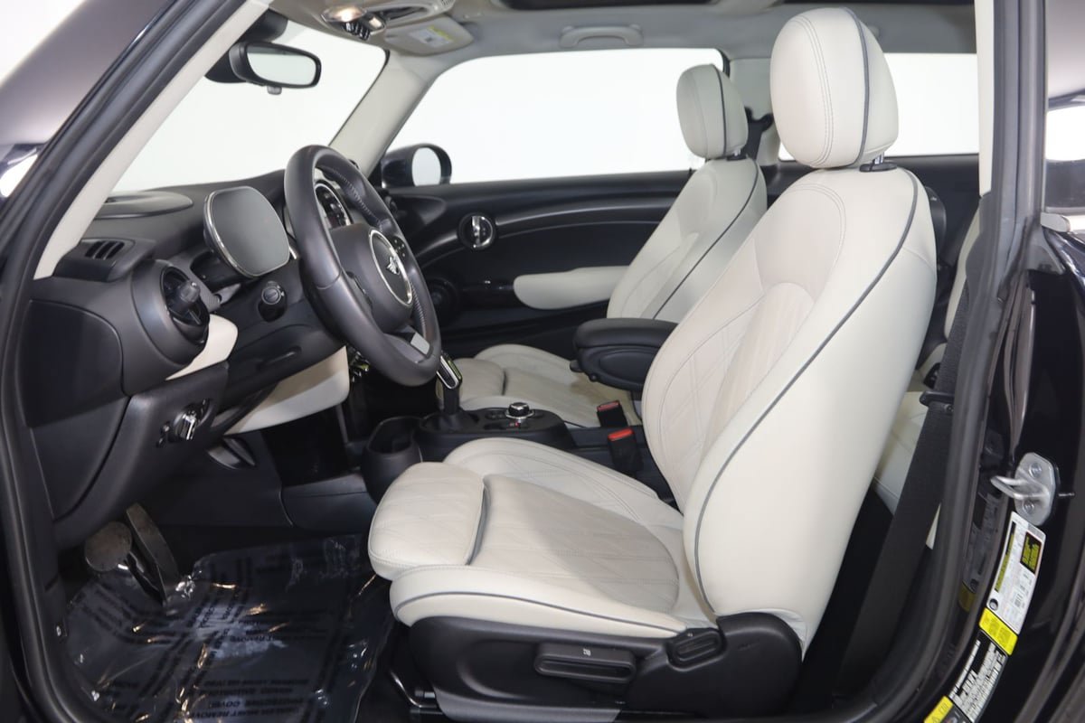 Used 2023 MINI Cooper SE FWD image 13