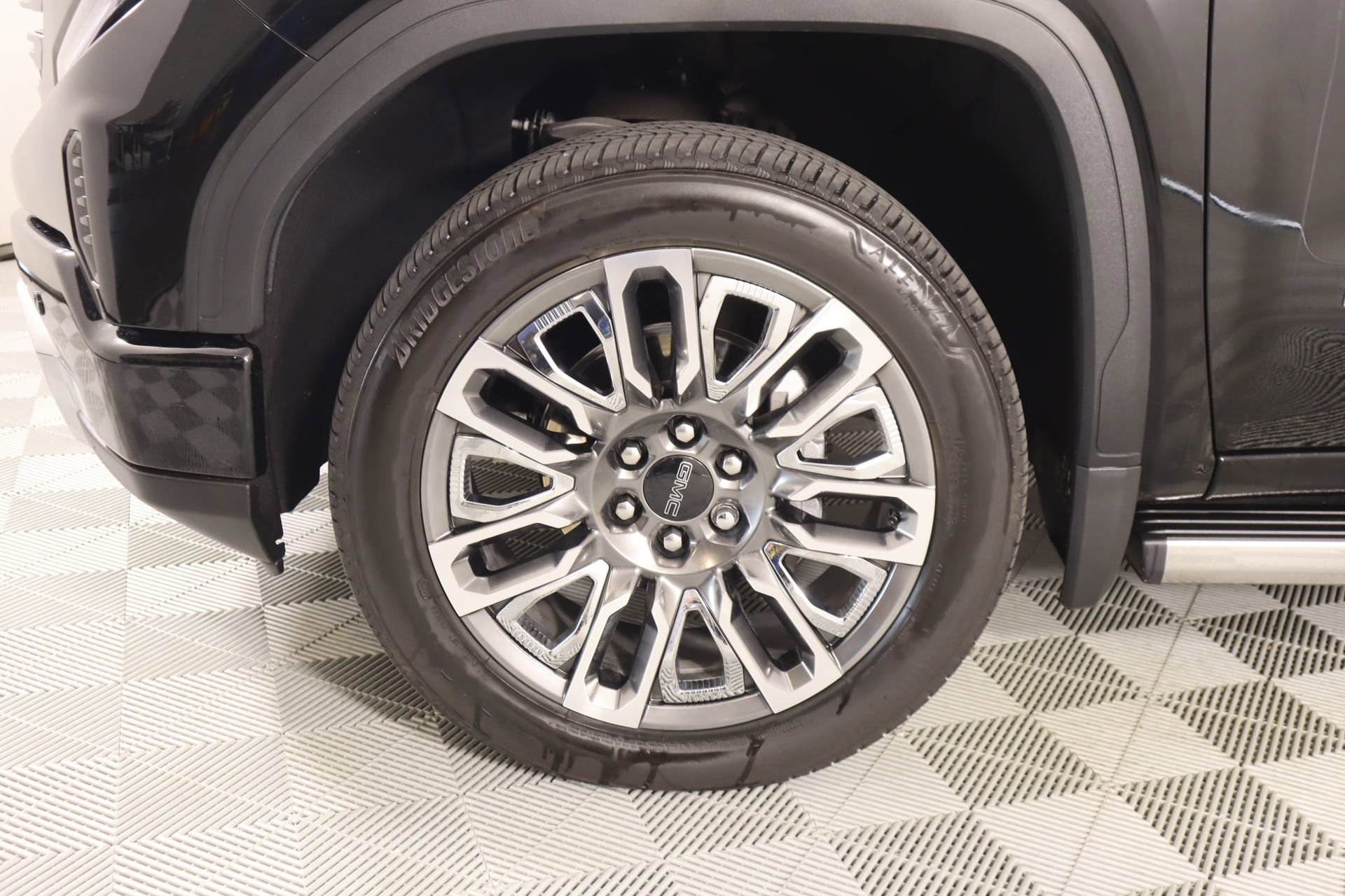 Used 2025 GMC Sierra 1500 Denali Ultimate image 19