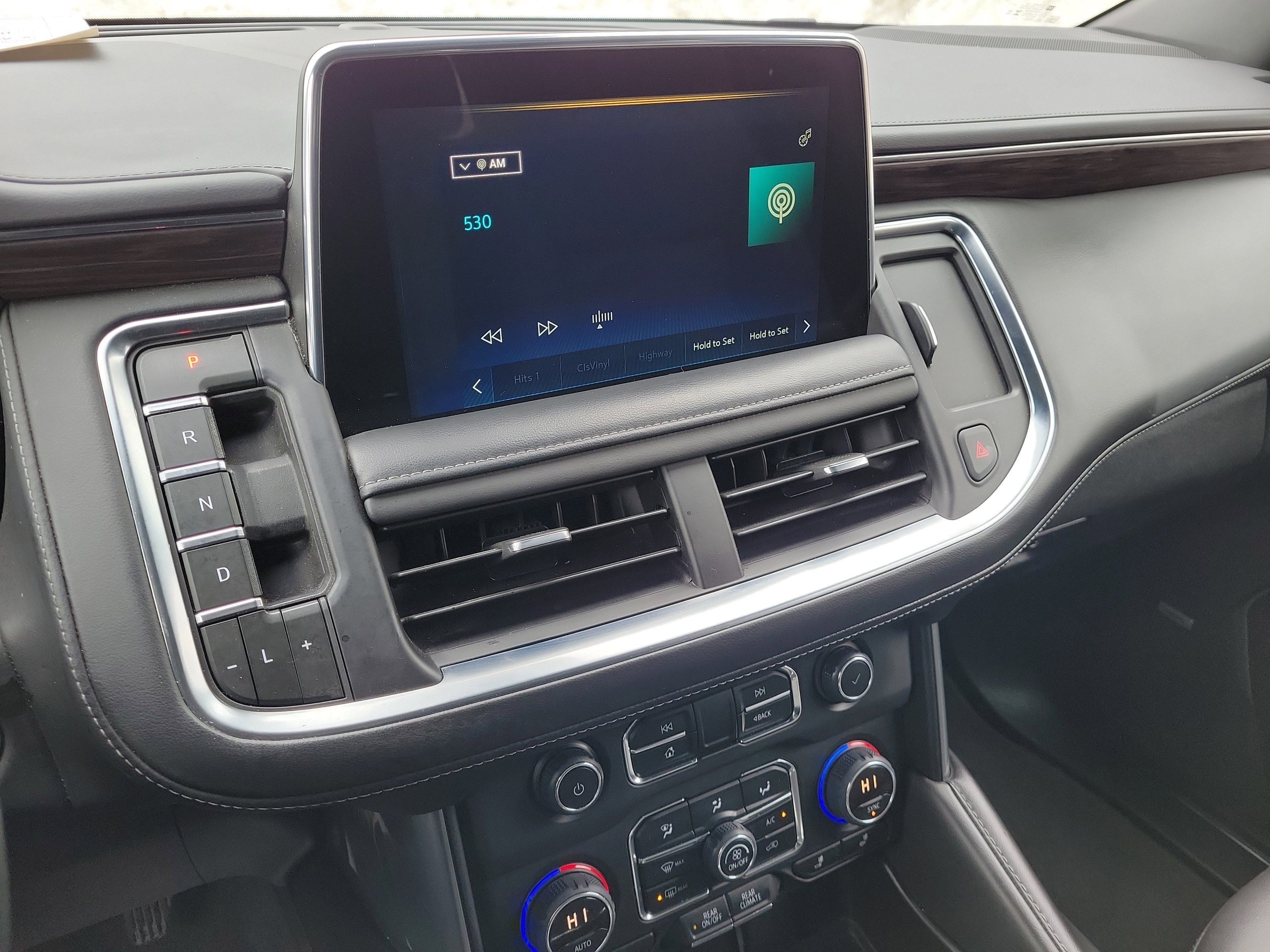 Used 2023 Chevrolet Tahoe Z71 w/ Luxury Package image 28