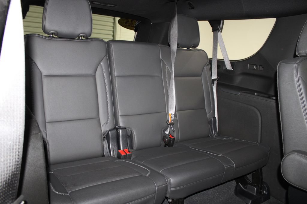 Used 2025 GMC Yukon XL Denali AWD/4WD image 35