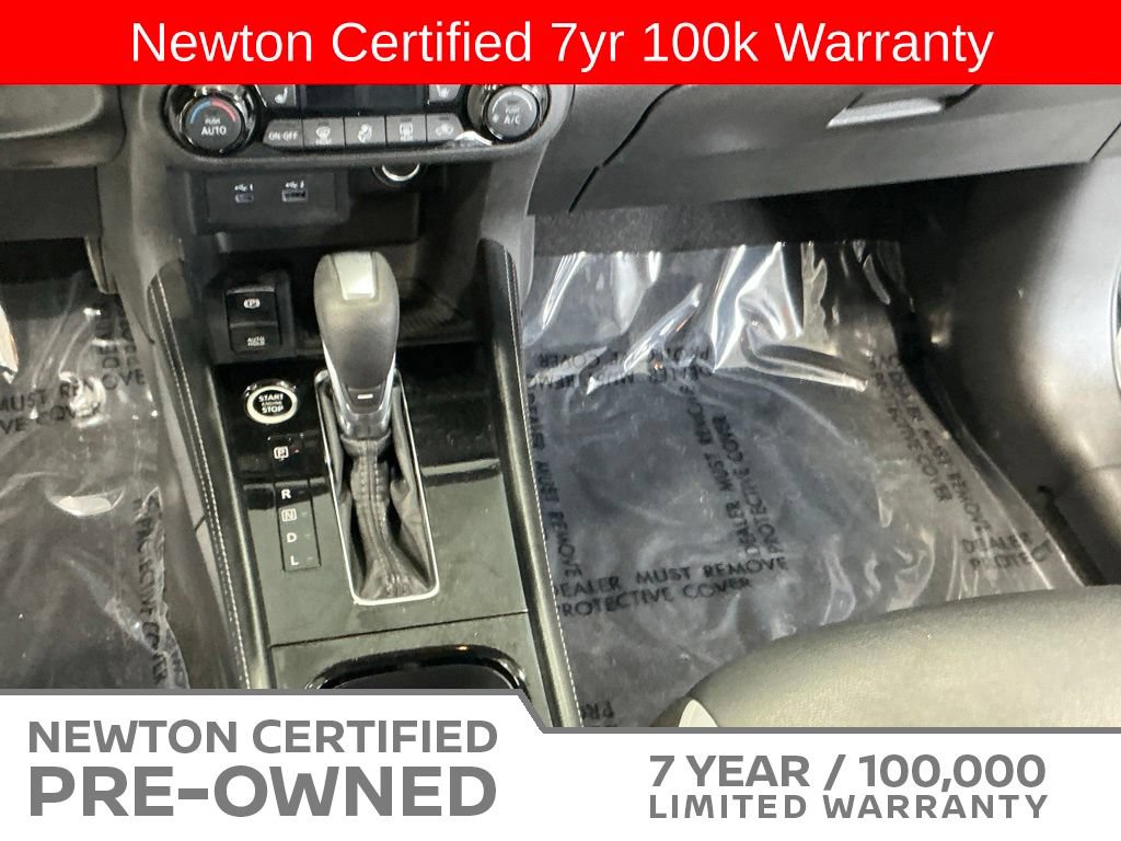 Used 2024 Nissan Kicks SR w/ SR Premium Package FWD image 15