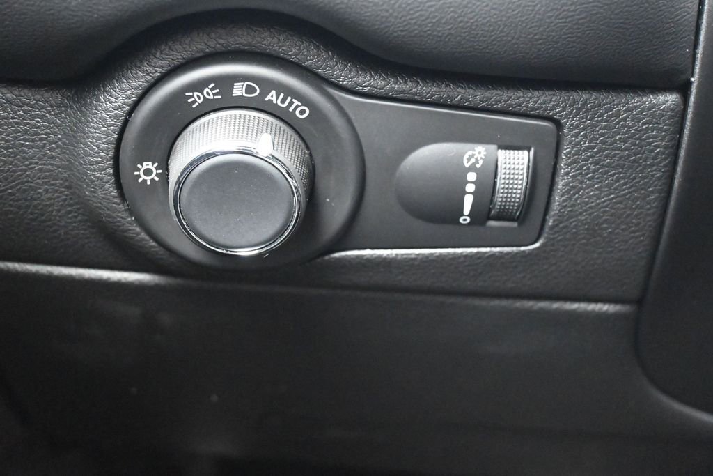 Used 2025 Dodge Durango R/T AWD/4WD image 15