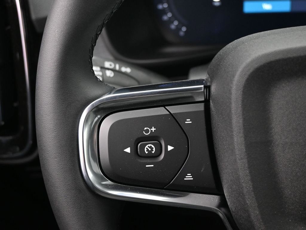 New 2026 Volvo XC40 B5 Core w/ Protection Package Premier image 11