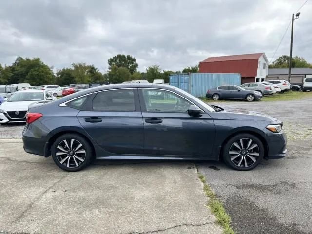 Used 2023 Honda Civic EX image 3