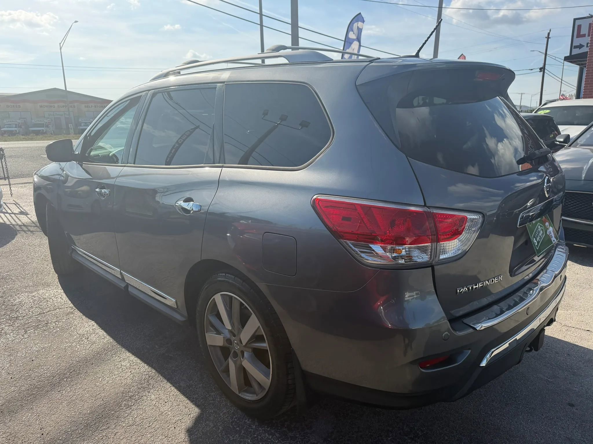Used 2016 Nissan Pathfinder Platinum w/ Cargo Package AWD/4WD image 6