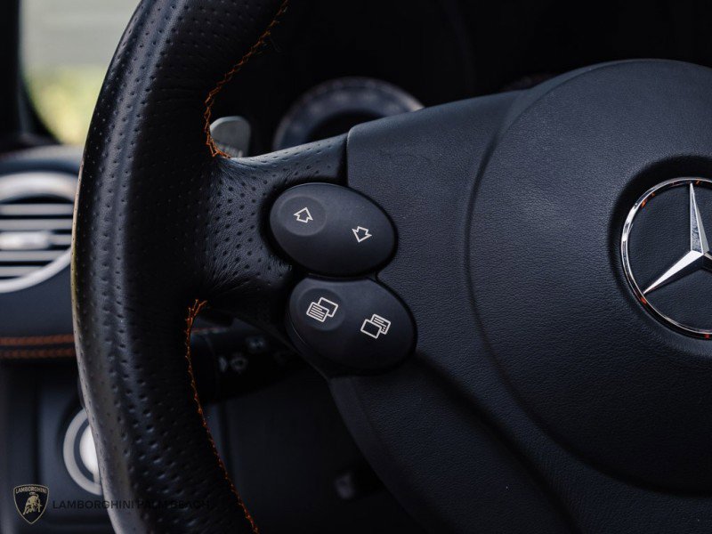 Used 2009 Mercedes-Benz SLR image 32