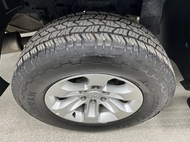 Used 2024 RAM 1500 Laramie AWD/4WD image 15