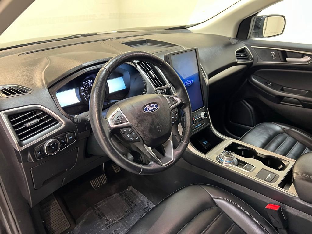 Used 2023 Ford Edge SEL image 16