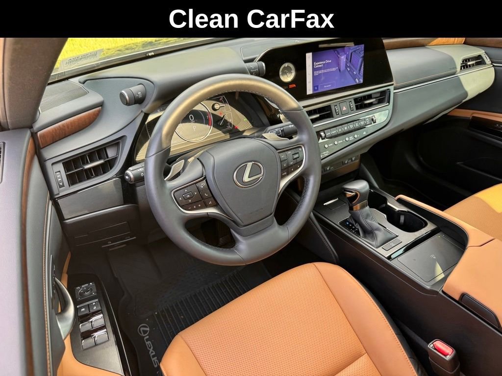 Certified 2024 Lexus ES 250 w/ Premium Package AWD/4WD image 3
