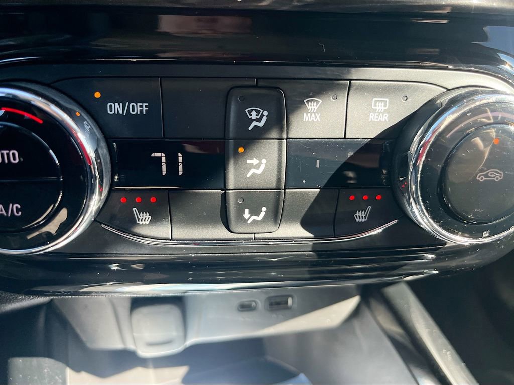 Used 2025 Chevrolet Trax ACTIV w/ Driver Confidence Package image 20