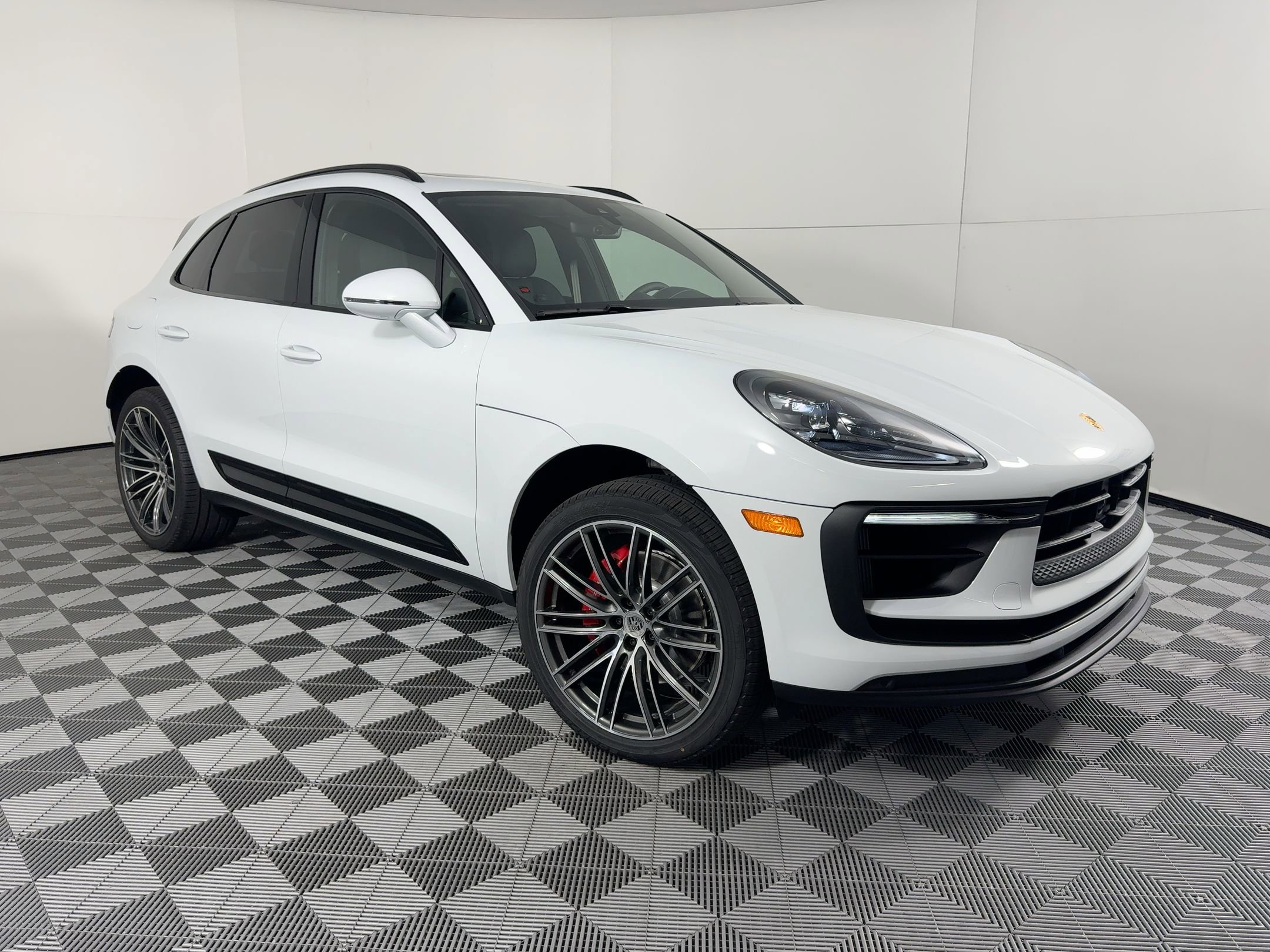 Used 2026 Porsche Macan S image 7