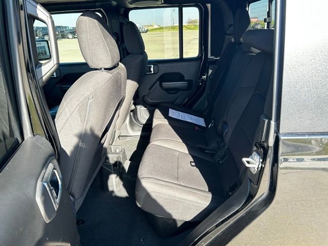 Used 2023 Jeep Gladiator Willys image 30