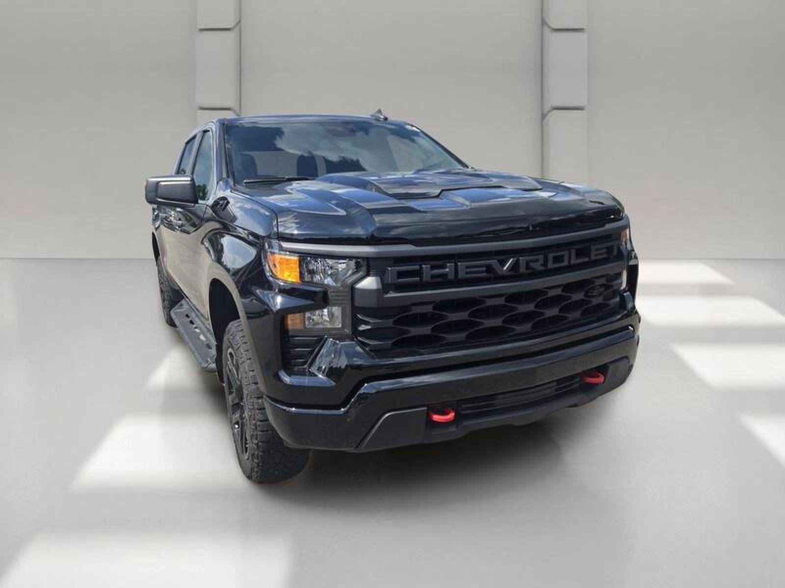 Used 2023 Chevrolet Silverado 1500 Custom Trail Boss w/ LPO, Dark Essentials Package AWD/4WD image 3