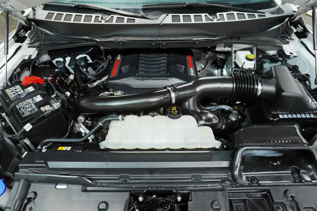 Used 2025 Ford F150 Raptor AWD/4WD image 8