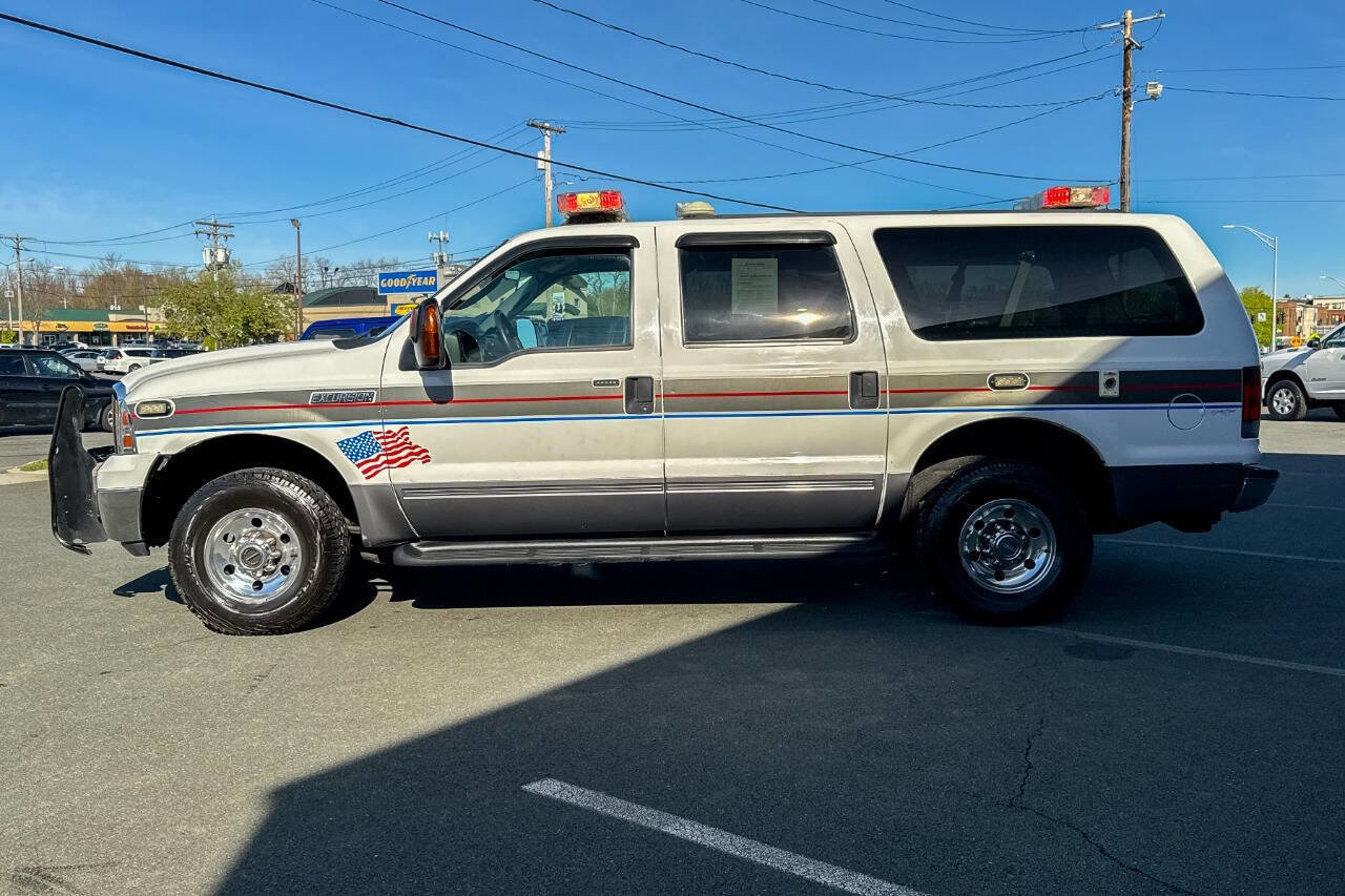 Used 2005 Ford Excursion XLT AWD/4WD image 7