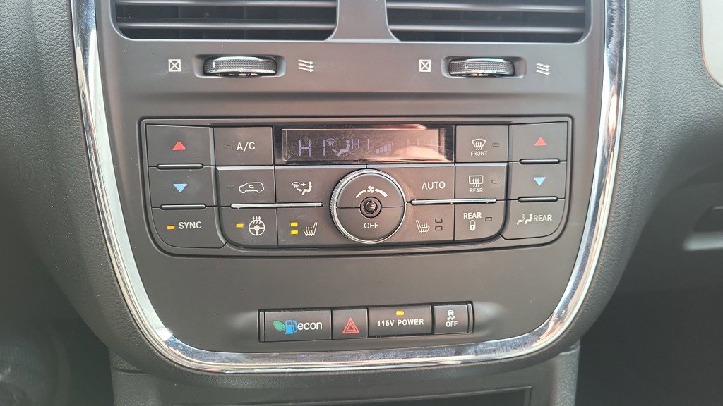 Used 2018 Dodge Grand Caravan GT FWD image 35