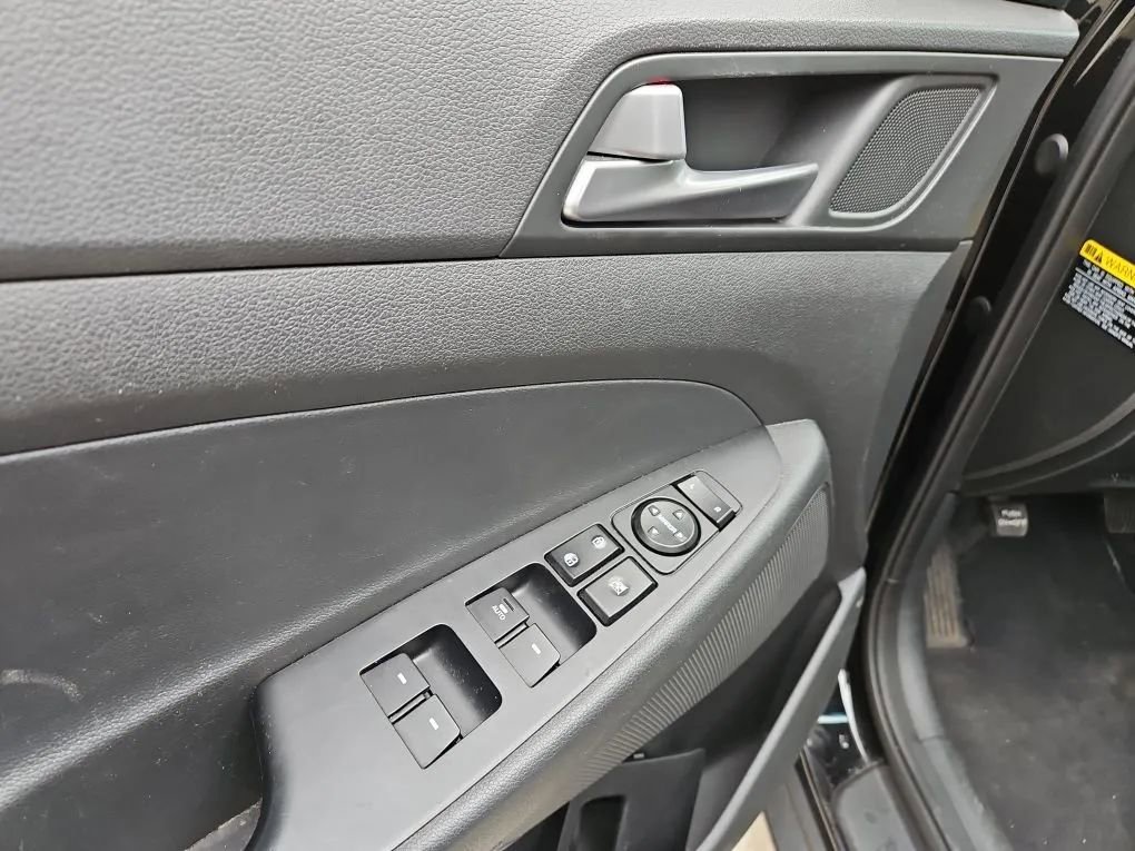 Used 2017 Hyundai Tucson SE Plus image 11