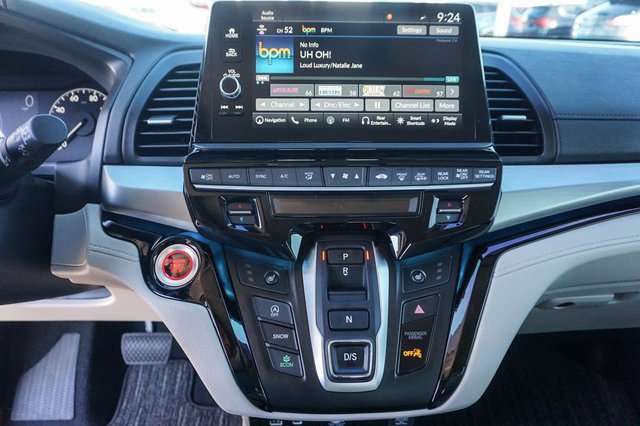Used 2025 Honda Odyssey Touring image 25