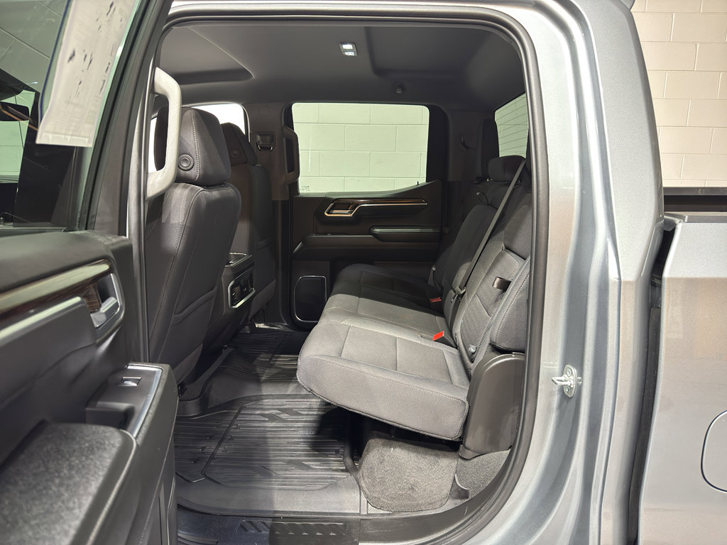 Used 2025 GMC Sierra 1500 Elevation w/ LPO, Elevation Black Package image 14