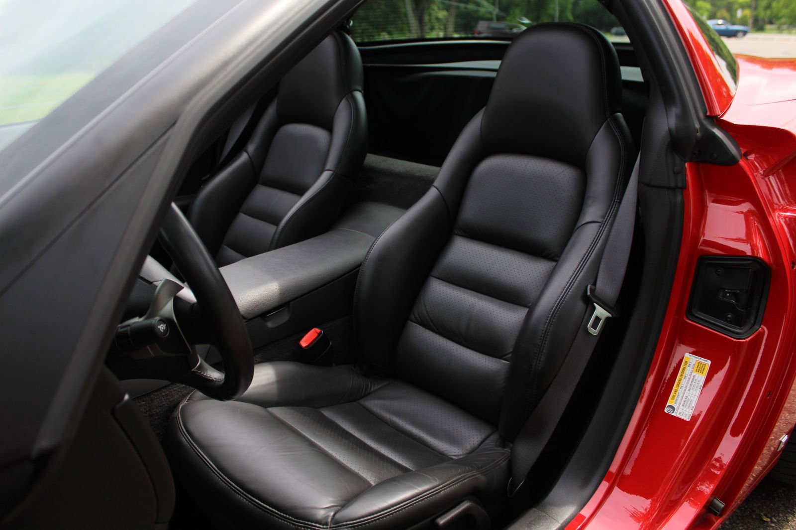 Used 2007 Chevrolet Corvette Coupe w/ Preferred Equipment Group RWD image 10