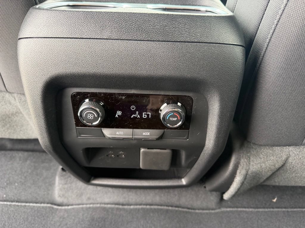 New 2026 Chevrolet Traverse LT w/ Driver Confidence Package FWD image 26