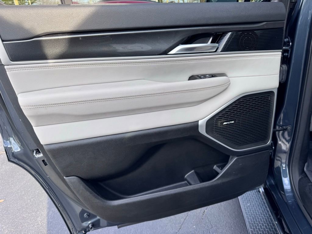 Used 2023 Jeep Wagoneer 4WD w/ Premium Group I image 33